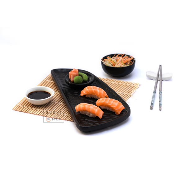 Salmon Nigiri (3 Pieces)